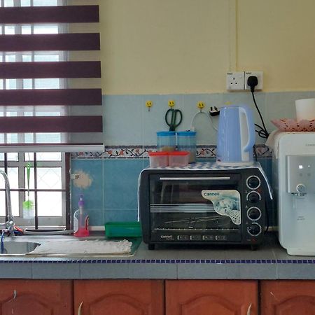 Adeeba Homestay Kuantan Exteriör bild